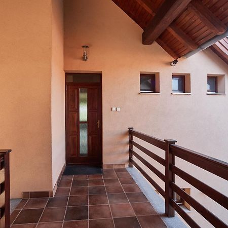 Lujza Apartman Goedoelloアパートメント エクステリア 写真